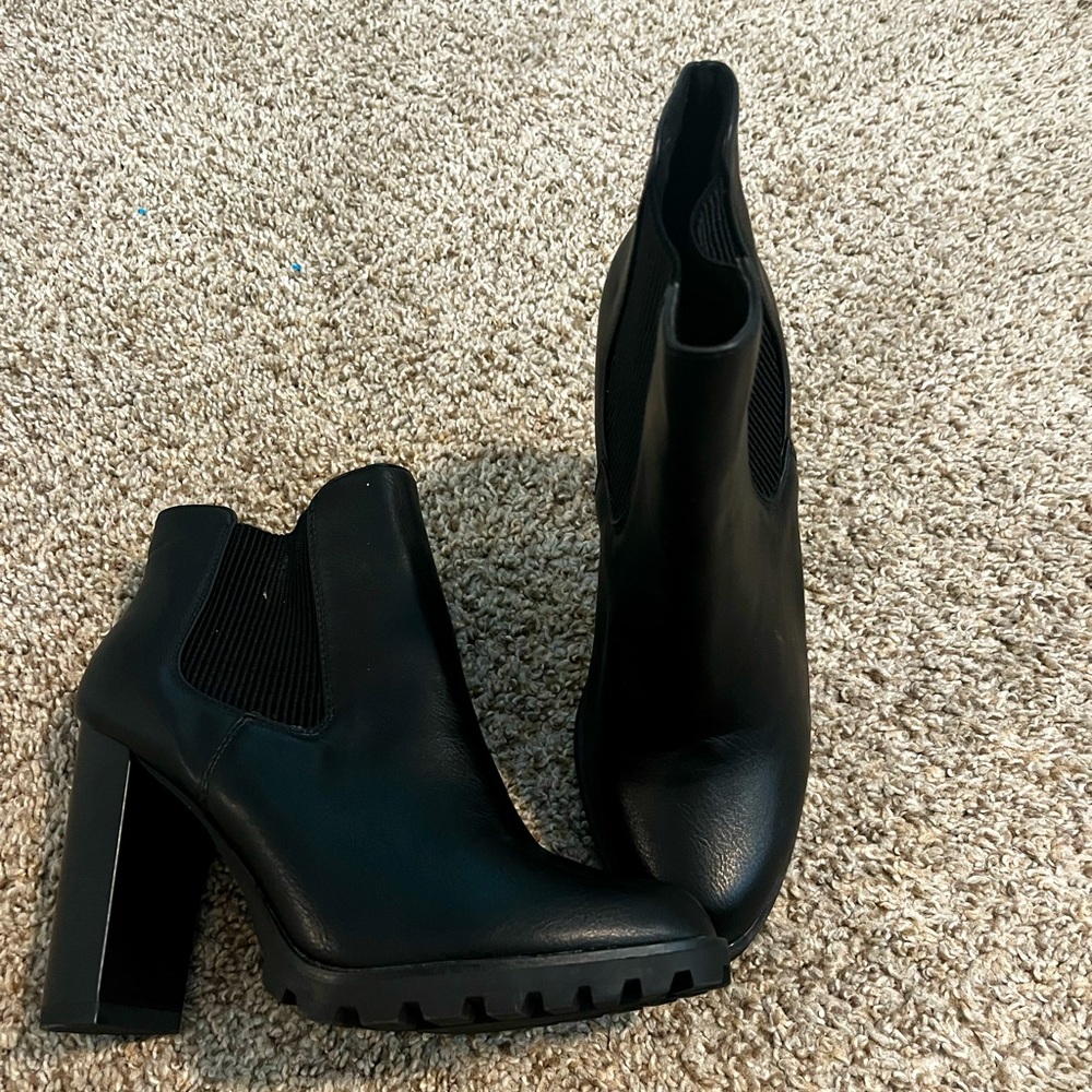 Black heel booties